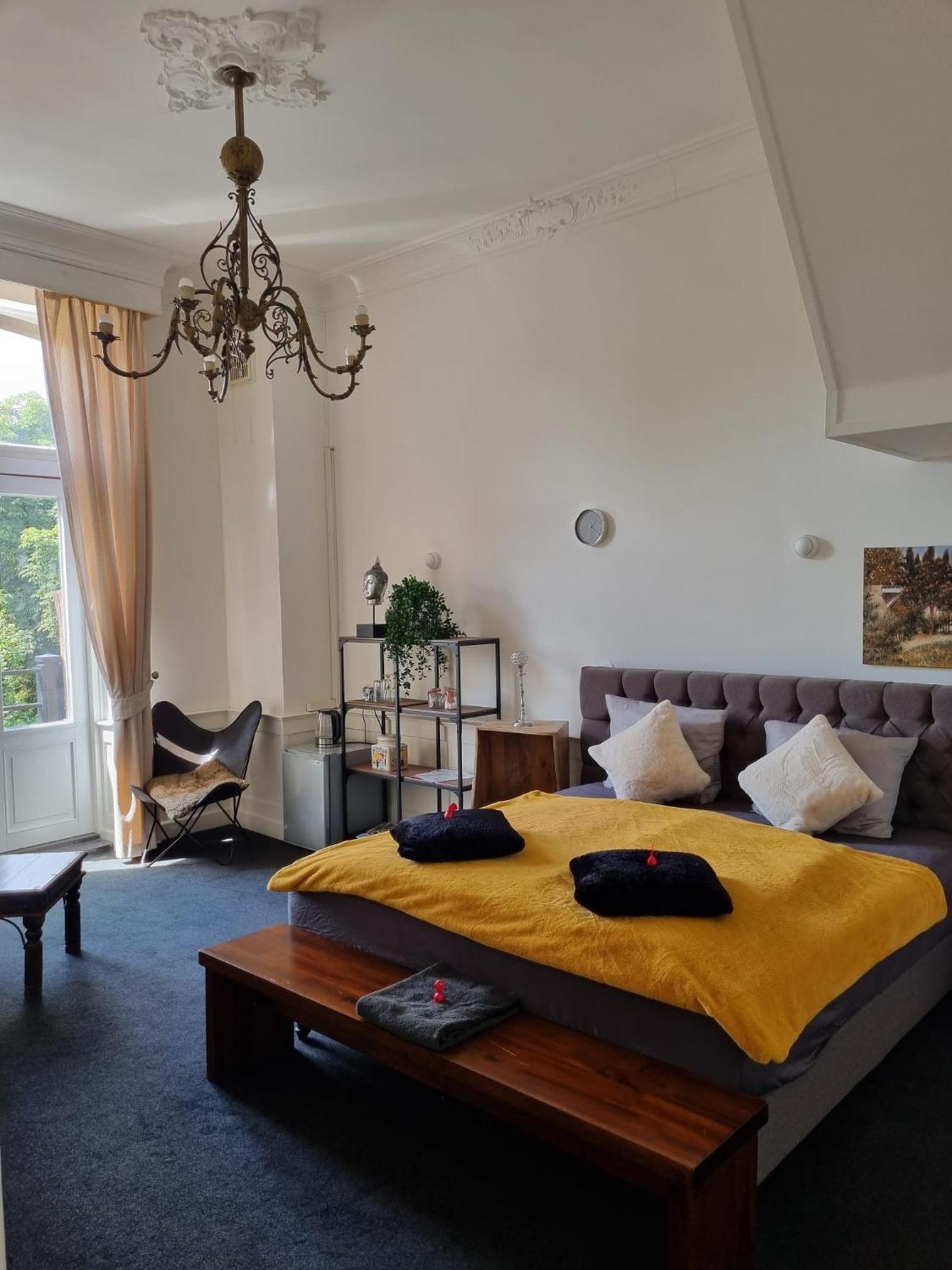 Bbdestaete Bed and Breakfast Roermond Exteriör bild